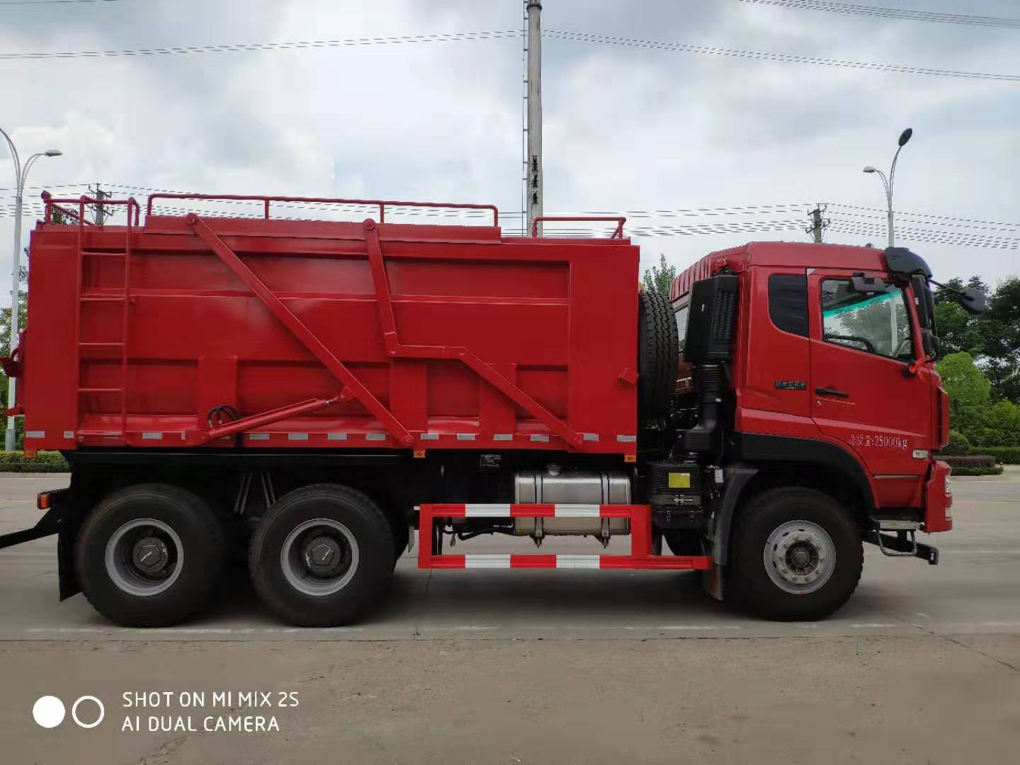 驕陽似火、成龍威再創(chuàng)輝煌